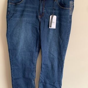 MOVING SALE! Tahari Blue jeans - 20W - still has tags never worn